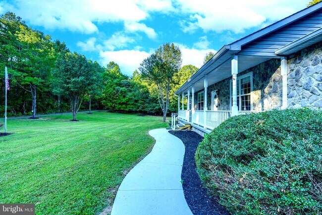 Building Photo - 6200 Ben Creek Rd