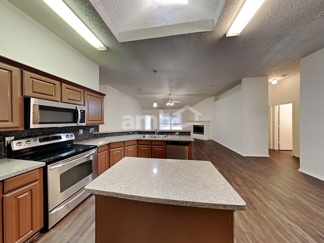 Foto del edificio - 6024 Silkcrest Trail