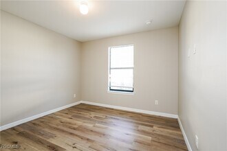 Building Photo - 3800 34th St SW