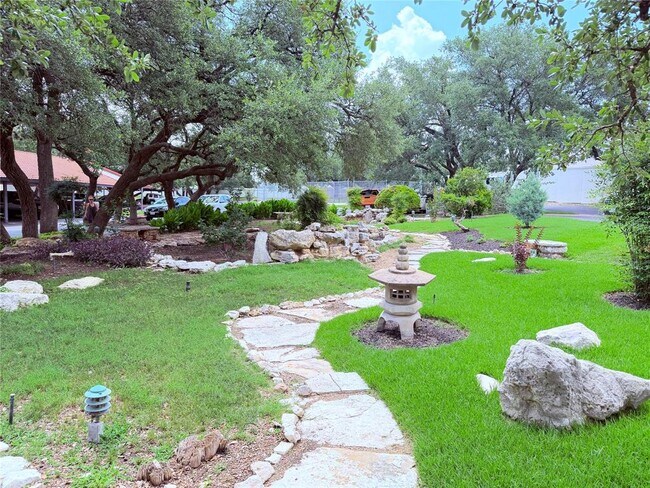 Foto del edificio - 2918 Ranch to Market Rd 620