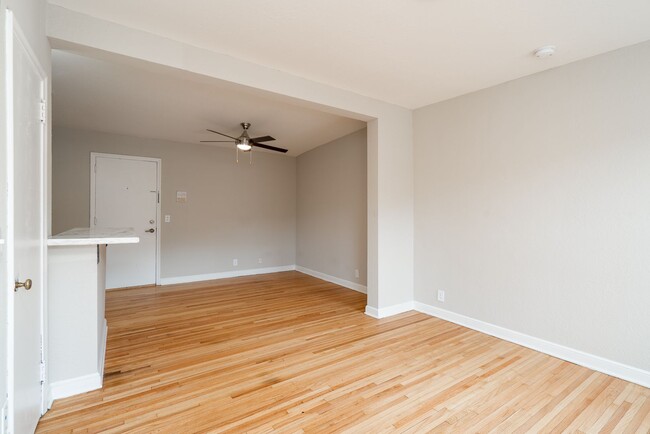 Interior Photo - Oak Grove Downtown Apartments