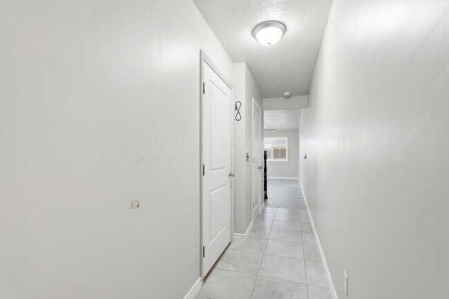 Foto del edificio - 1843 W 775 N