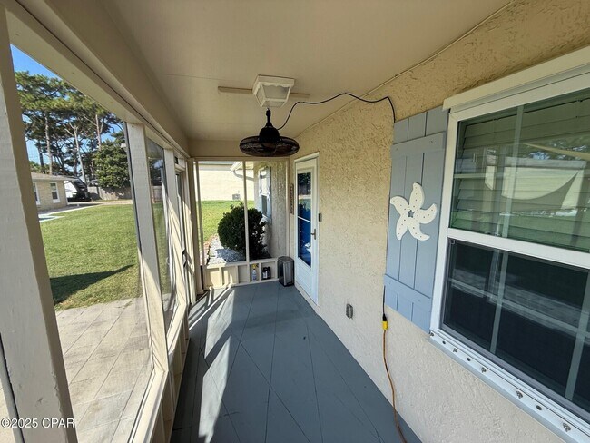 Building Photo - 10804 Hale Ave