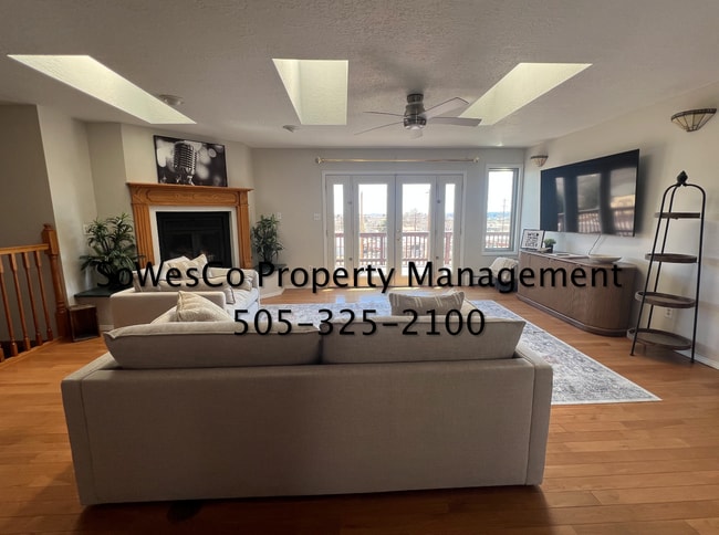 Building Photo - Completely Furnished; Gorgeous 3 Bedroom 2 bath home