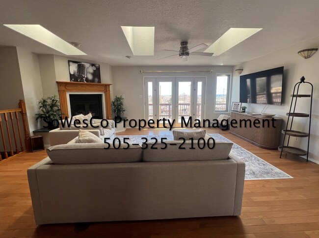 Foto del edificio - Completely Furnished; Gorgeous 3 Bedroom 2 bath home