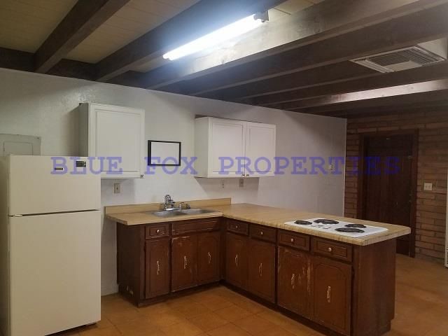 Building Photo - 1946 E Prince Rd