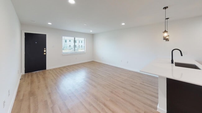 Photo - 5103 Live Oak St Apartment
