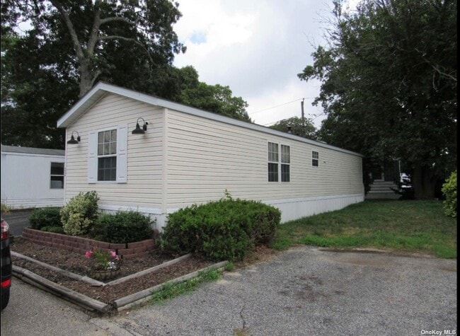 Building Photo - 37 Hubbard Ave