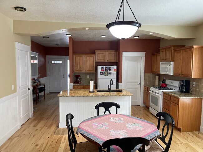 Foto del edificio - 2263 N Eagle Creek Ln