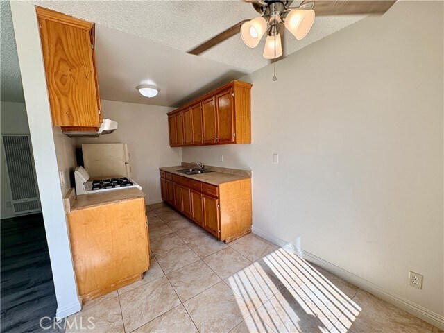 Building Photo - 3357 Butterfield Ave