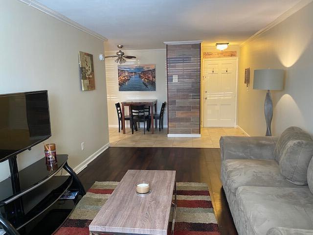 Living room - 4714 Tarryton Ct S
