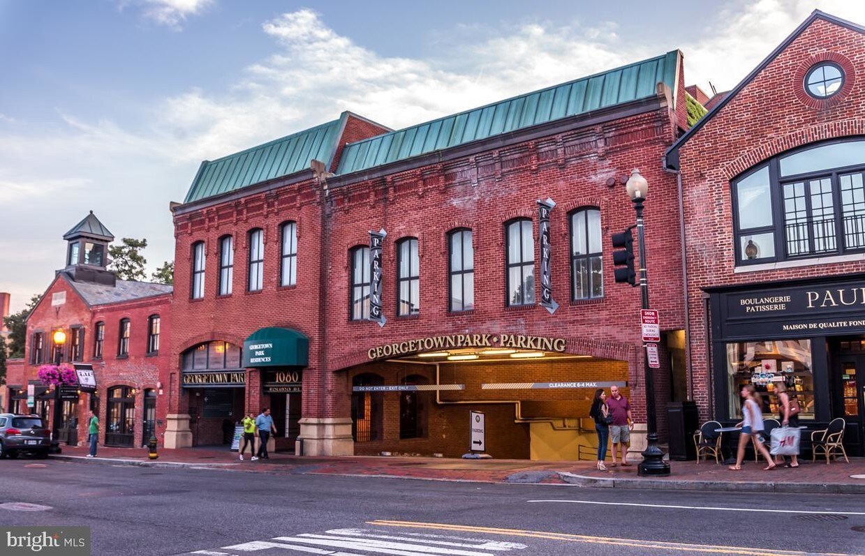 Primary Photo - 1080 Wisconsin Ave NW