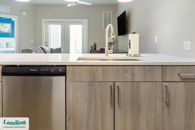 Building Photo - 10800 Colonial Gtwy Dr