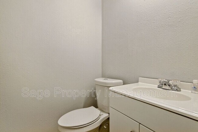 Foto del edificio - 3534 Yorkfield Dr