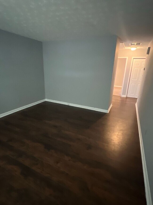 Foto del edificio - 406-408 Charleston Lane