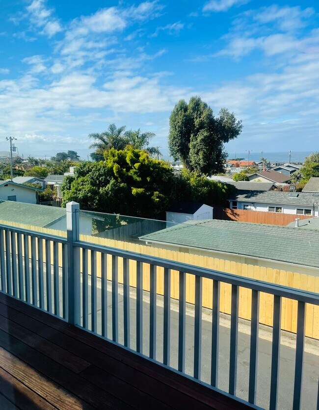 Building Photo - Ocean View Condo