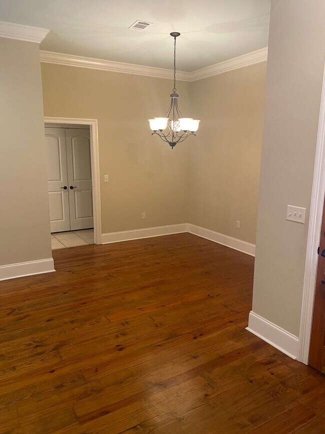 Building Photo - ****JUST REDUCED****Be ready to be wowed!