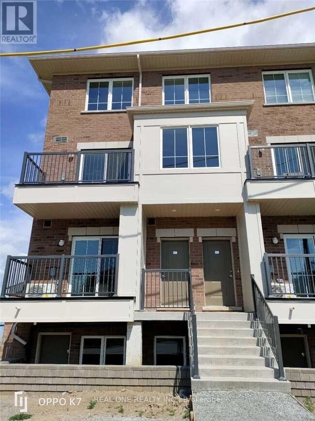 Building Photo - 490-490 Beresford Path