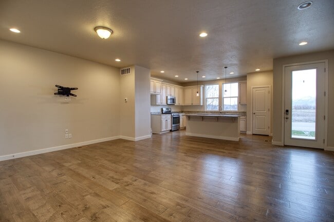 Building Photo - 3486 W Waterbury Dr