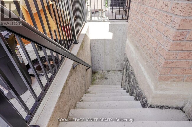 Photo du bâtiment - 1257 Roper Dr