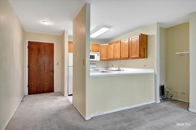 Building Photo - 5800 Oakwood Dr