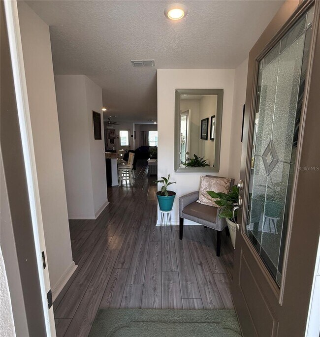 Foto del edificio - 1643 Wynford Cir