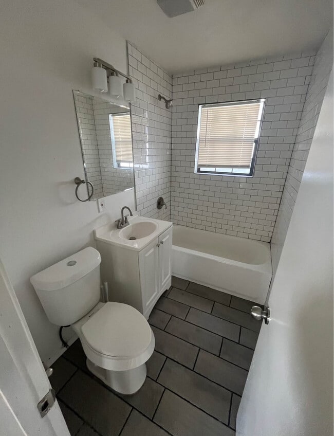 Foto del edificio - 3101 NE 14th St