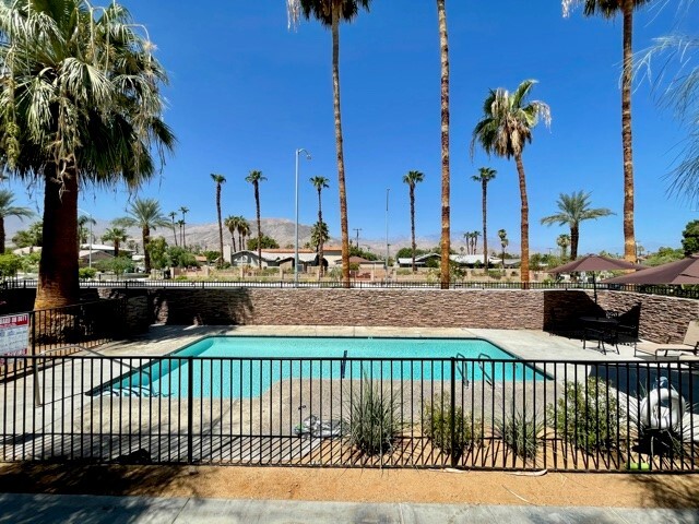Foto principal - 44220 San Pablo Ave