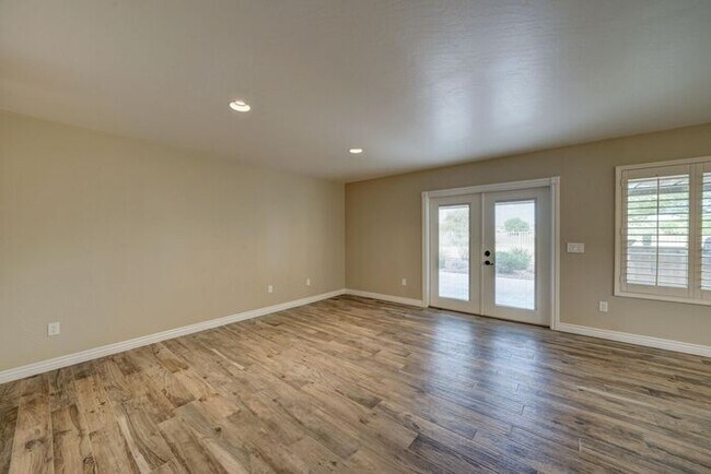 Building Photo - COMING SOON! Gorgeous Gilbert Home with Go...