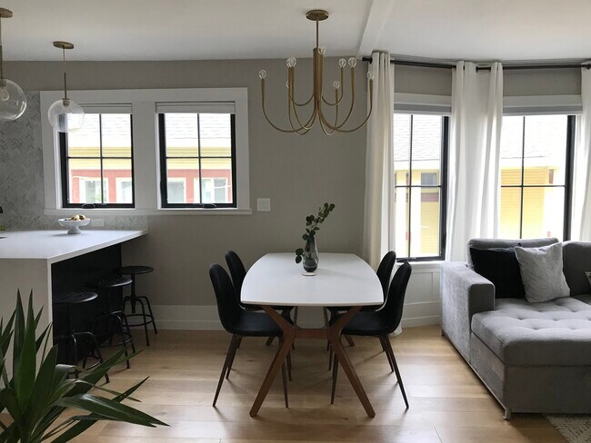 Foto del edificio - 861 Aileen St