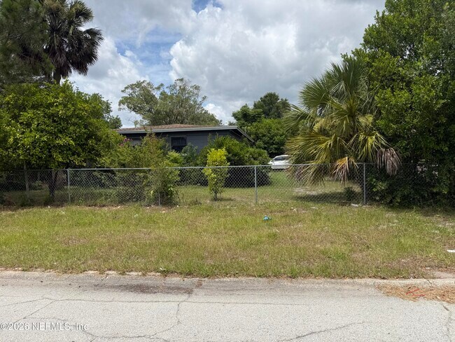 Foto del edificio - 7244 Sandhurst Rd S
