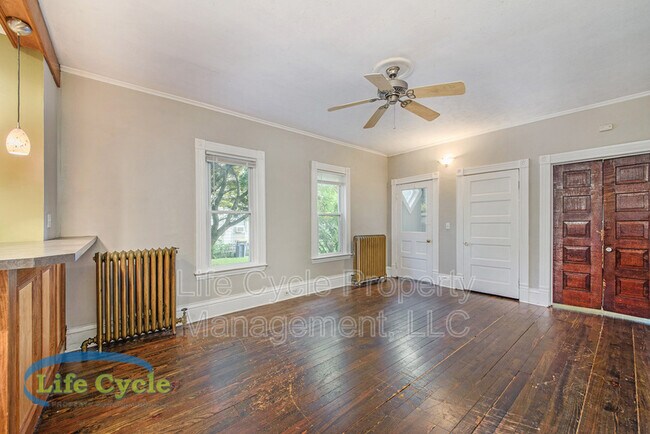 Foto del edificio - 241 Lane Ave NW