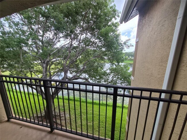 Foto del edificio - 101 SW 117th Ave