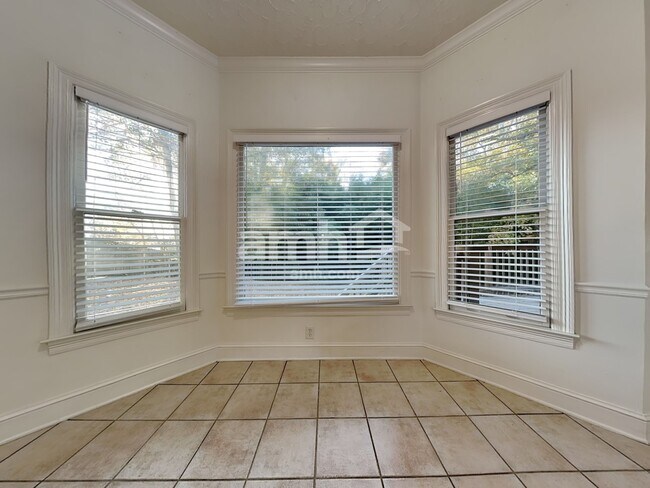 Foto del edificio - 6207 Chester Cv