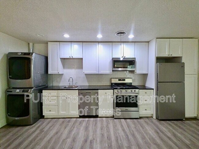 Building Photo - 1503 Braes Ridge Dr
