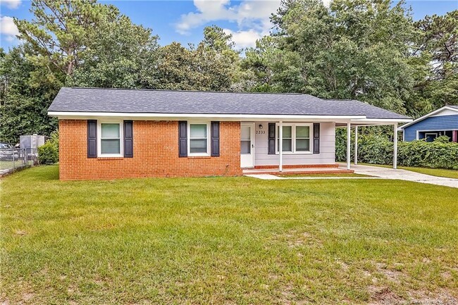 Building Photo - 2233 Delta Dr