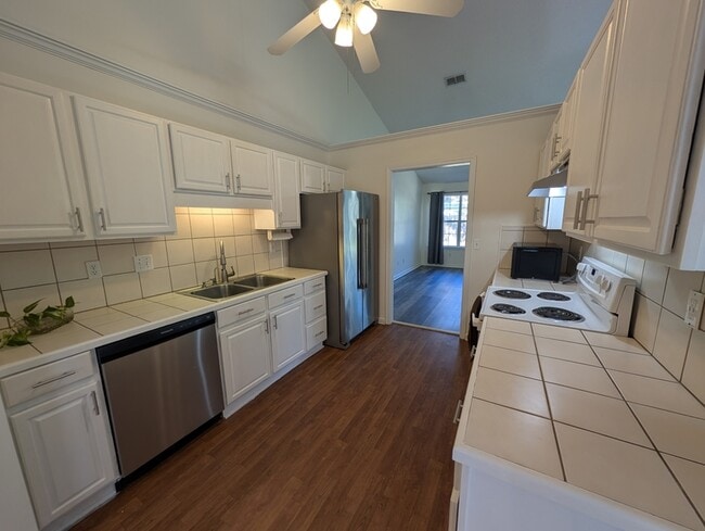 Building Photo - 192 Sugar Plum Dr