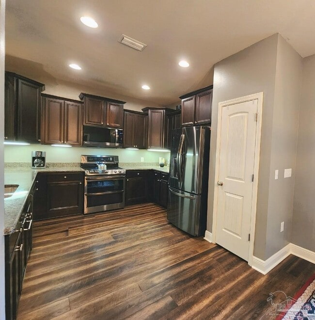 Building Photo - 1774 Waterford Ln