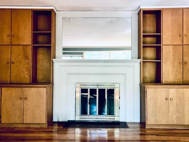 Building Photo - 705 Morningside Dr