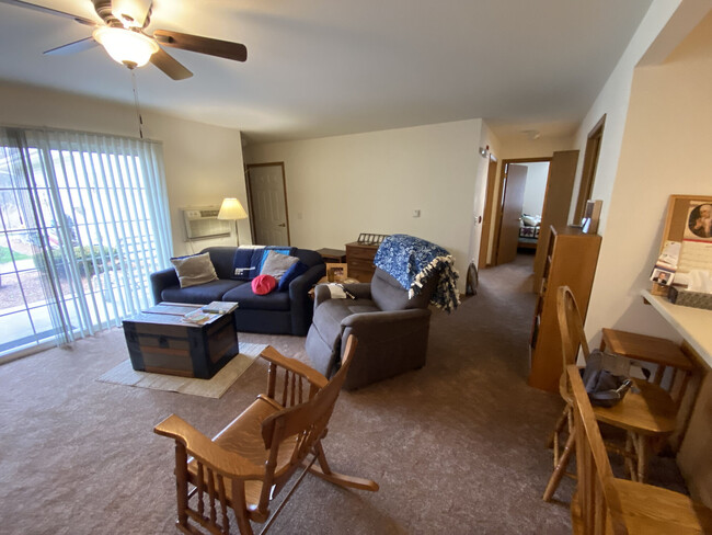 Building Photo - Woodland Park Apartments