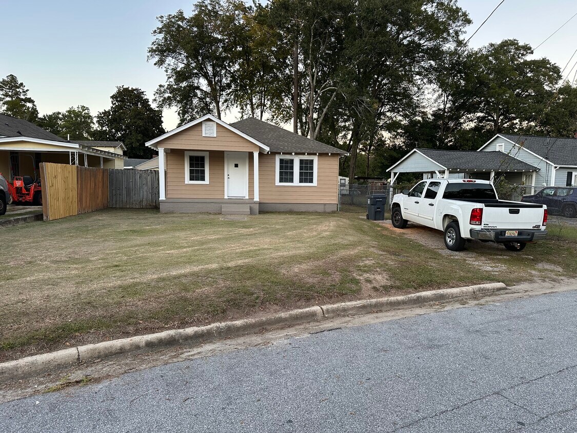 Vista frontal - 1808 16th Pl