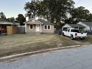 Building Photo - 1808 16th Pl