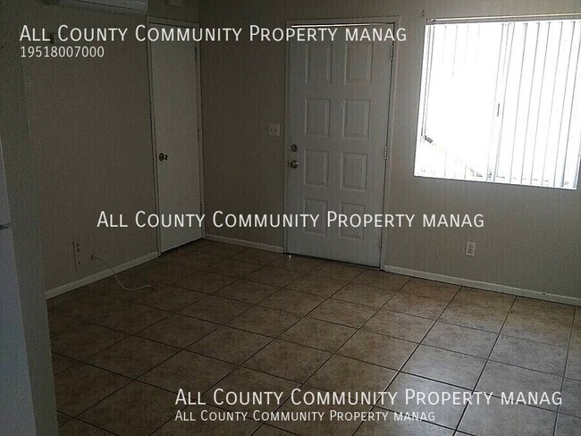 Foto del edificio - 74017 Cactus Dr