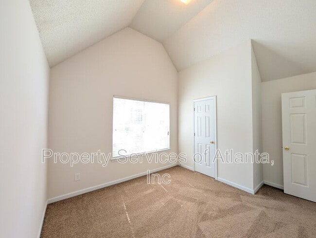 Building Photo - 2047 Mulberry Ln