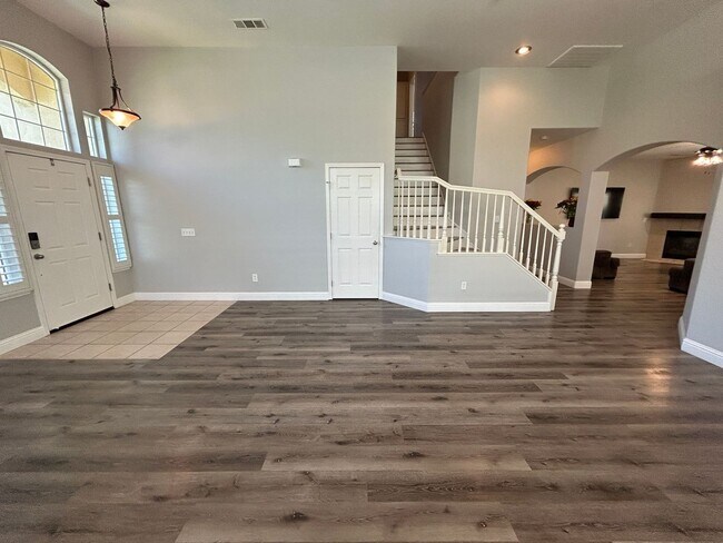 Foto del edificio - 3052 Red Oak Ct