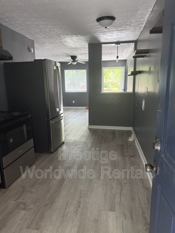 Foto del edificio - 4125 Sandfort Rd
