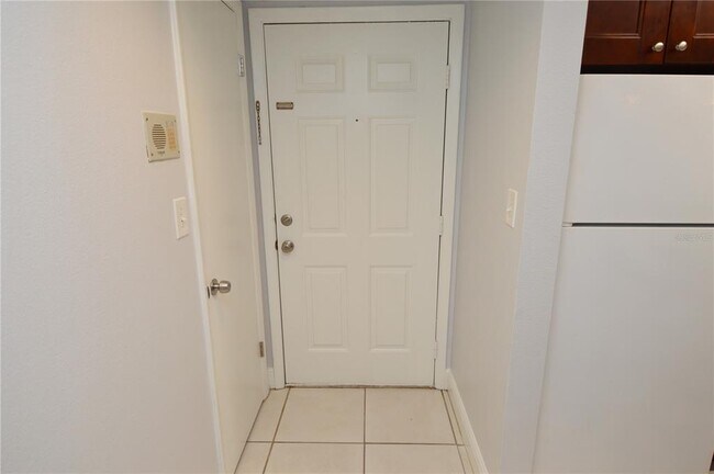 Foto del edificio - 8709 Fancy Finch Dr