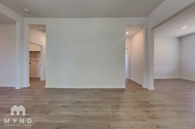Building Photo - 415 Gib Woodall Dr