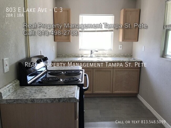 Foto del edificio - 803 E Lake Ave