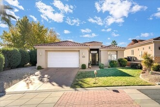 Building Photo - 1031 W Hillview Dr